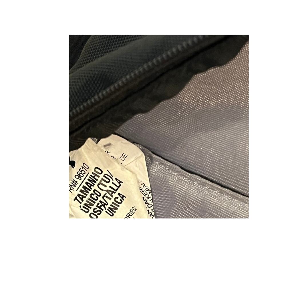 Under Armour Black Silver Tamanho Backpack - Picture 5 of 5